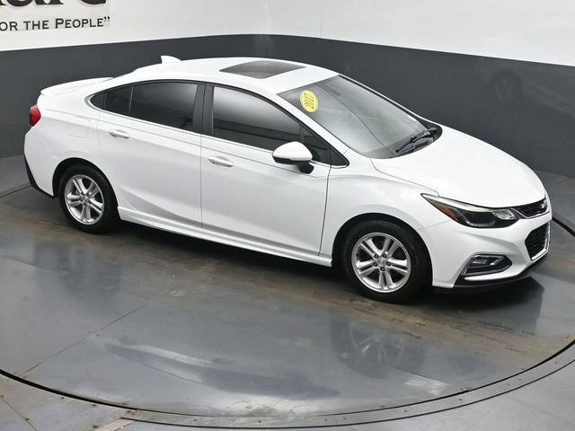 Used 2017 Chevrolet Cruze LT w/ Sun And Sound Package image 34