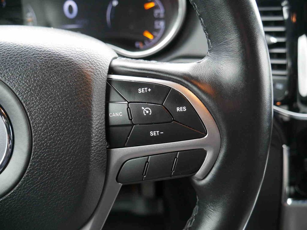 Used 2020 Jeep Grand Cherokee Altitude image 40