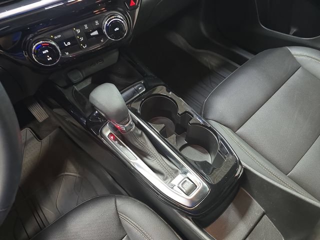 Used 2024 Chevrolet Trax ACTIV w/ Sunroof Package FWD image 27