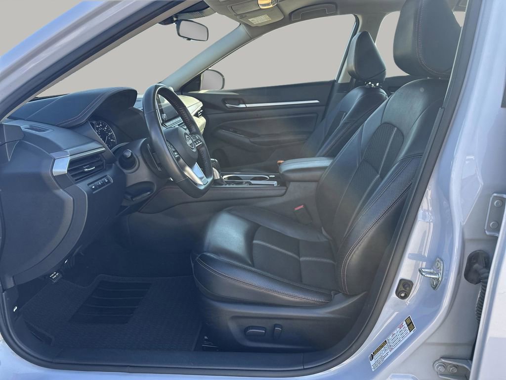 Used 2024 Nissan Altima 2.5 SR image 10