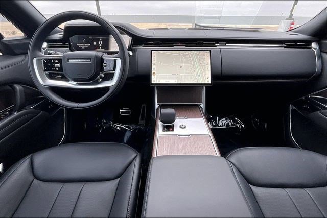 New 2025 Land Rover Range Rover Long Wheelbase SE image 5