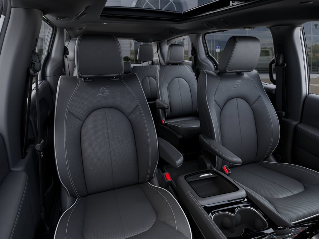 New 2026 Chrysler Pacifica Limited w/ S Appearance Package AWD/4WD image 16