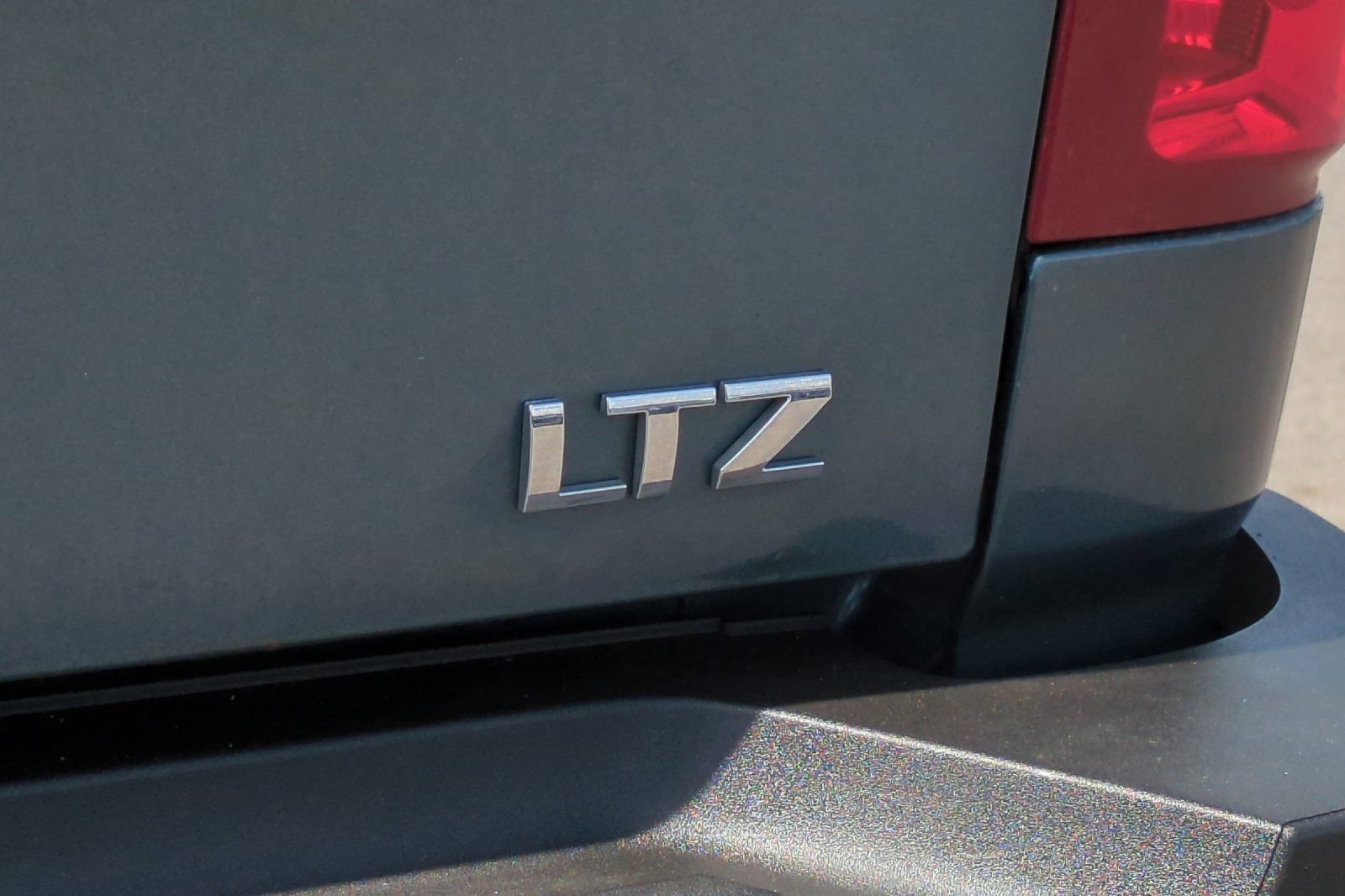Used 2011 Chevrolet Silverado 2500 LTZ w/ LTZ Plus Package AWD/4WD image 47