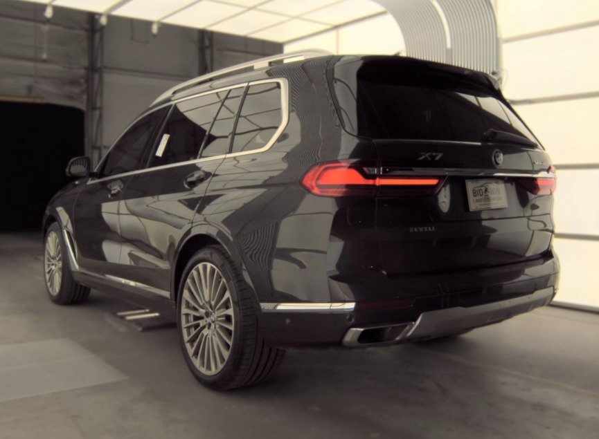 Used 2020 BMW X7 xDrive40i w/ Parking Assistance Package AWD/4WD image 4