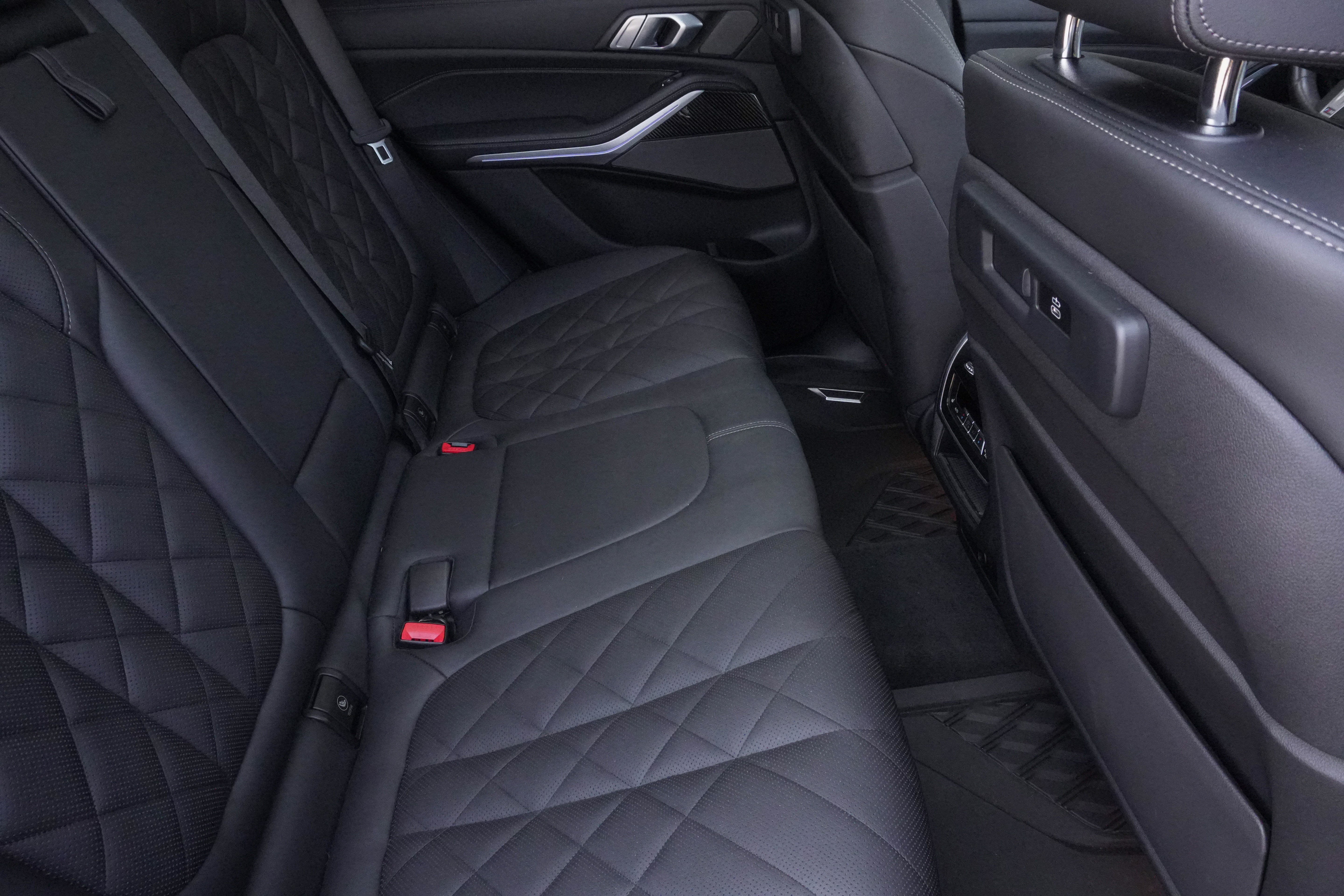 Used 2023 BMW X5 M50i w/ Climate Comfort Package AWD/4WD image 34