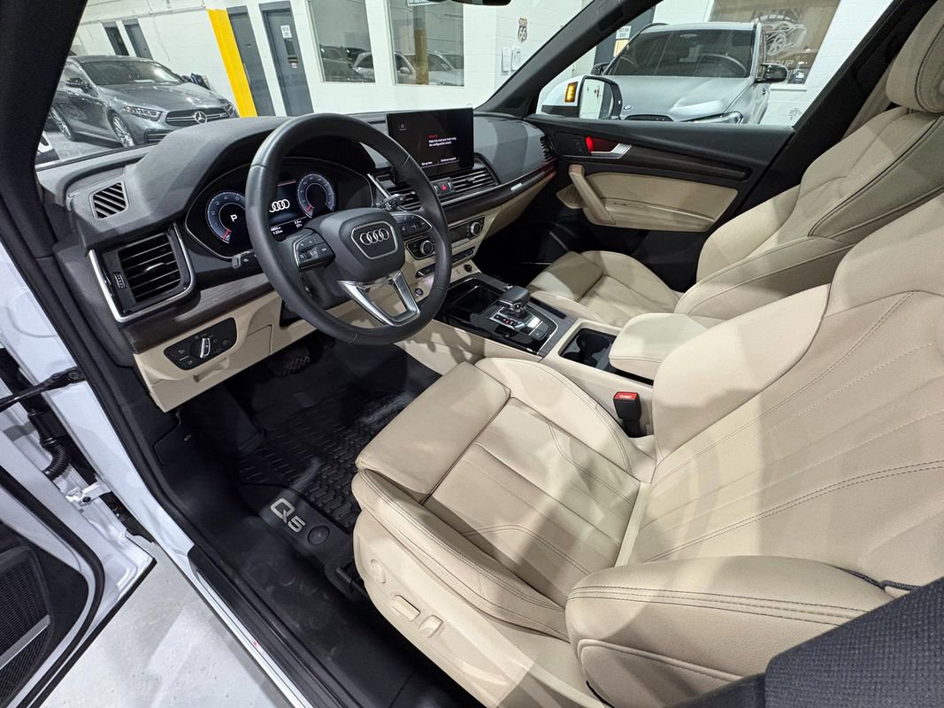 Used 2025 Audi Q5 2.0T Premium Plus w/ Premium Plus Package image 10