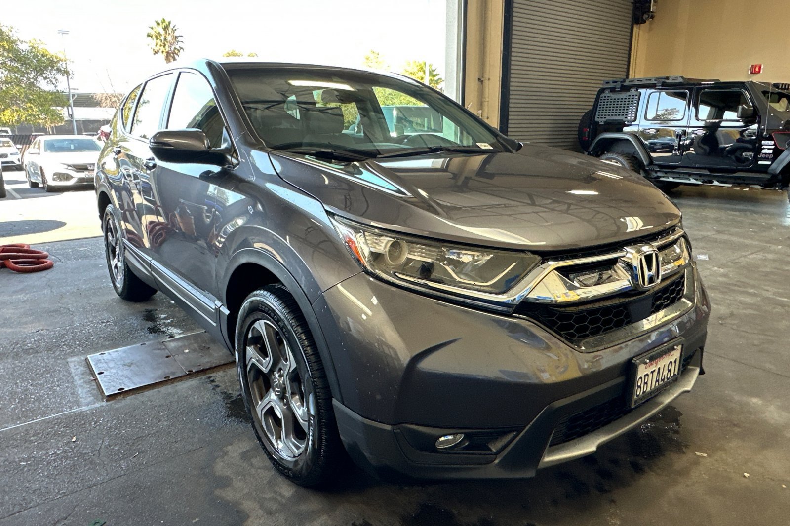 Used 2018 Honda CR-V EX-L image 2