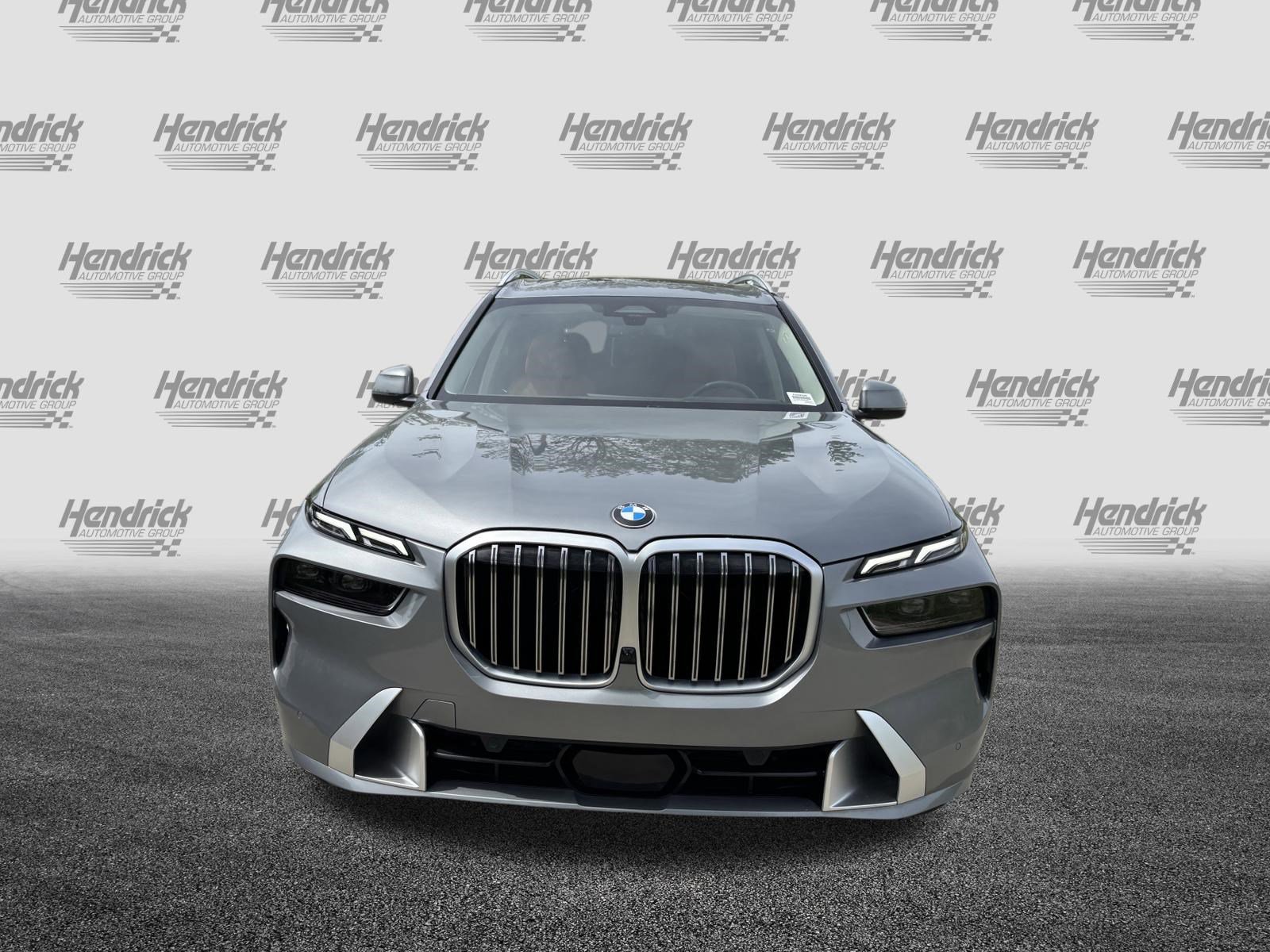 Certified 2024 BMW X7 xDrive40i w/ Premium Package image 3