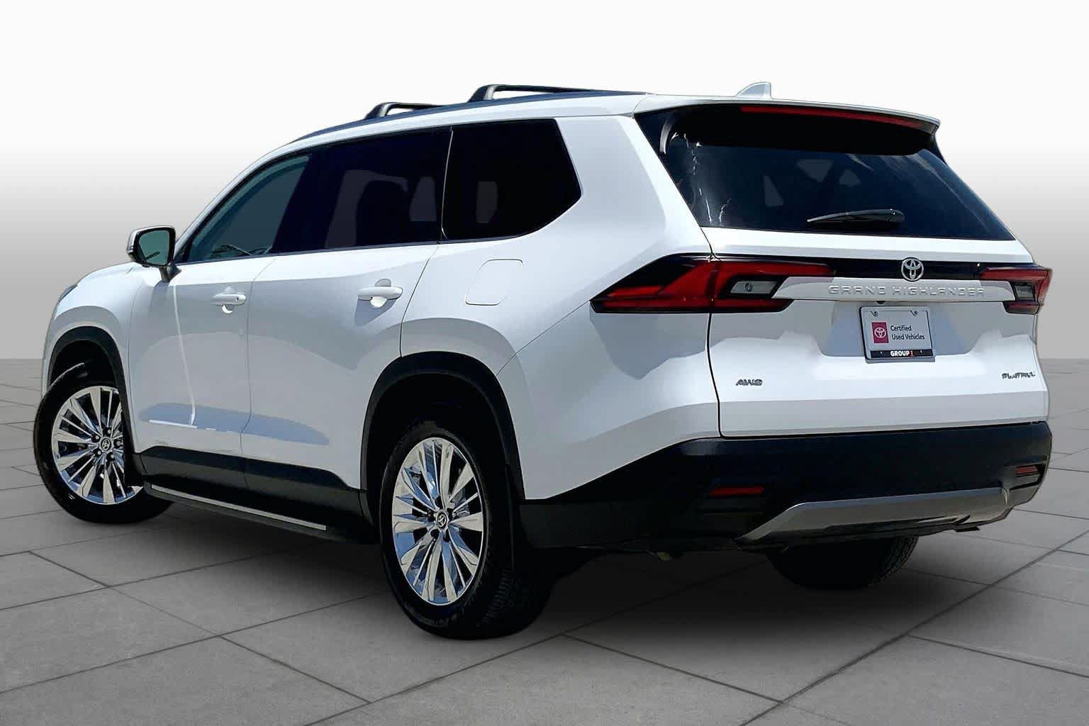 Used 2026 Toyota Grand Highlander AWD image 12