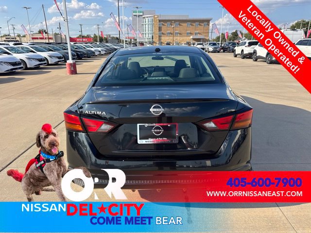 Used 2025 Nissan Altima 2.5 SV FWD image 4