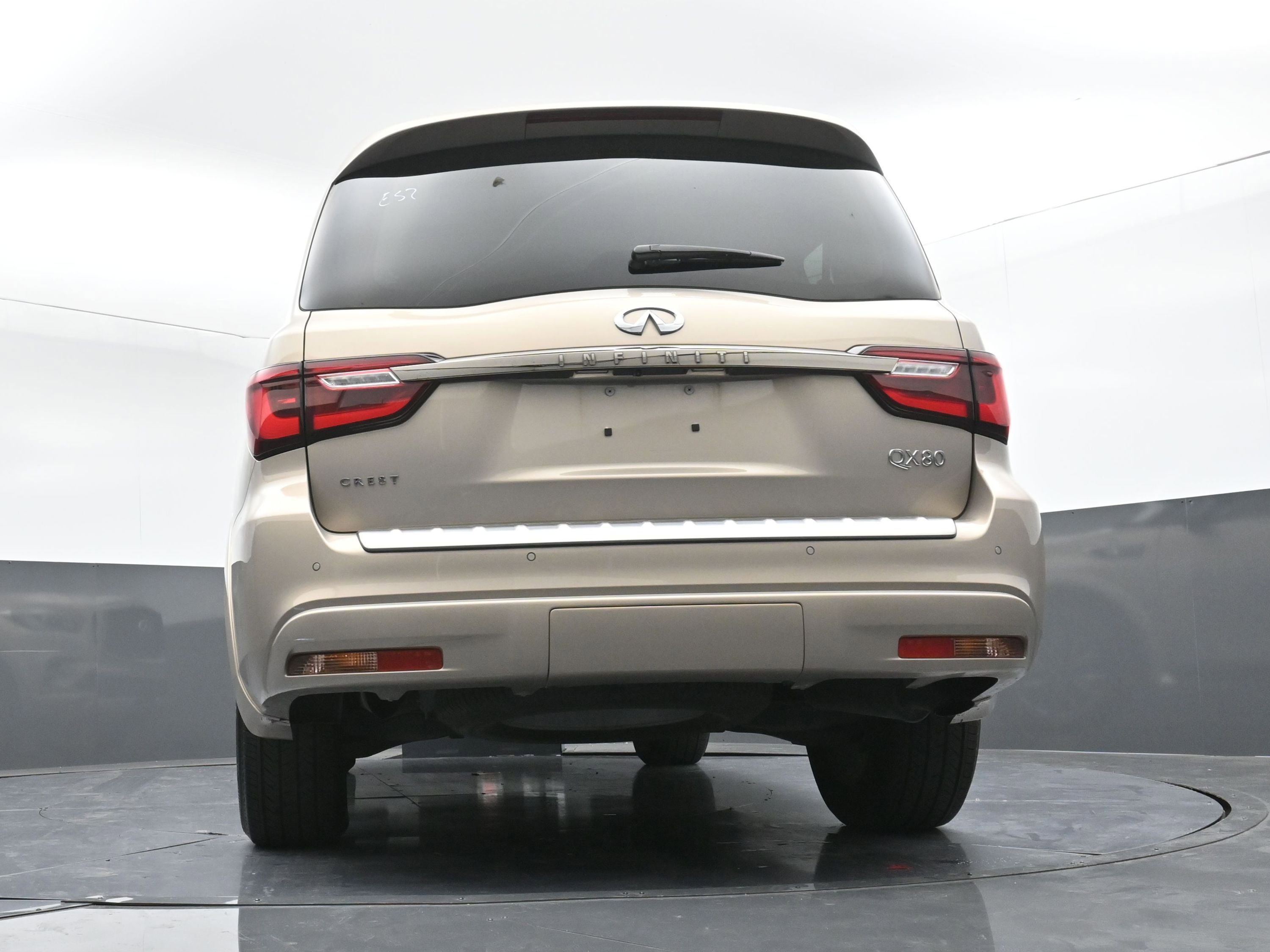 Used 2023 INFINITI QX80 Premium Select w/ All-Season Package image 35