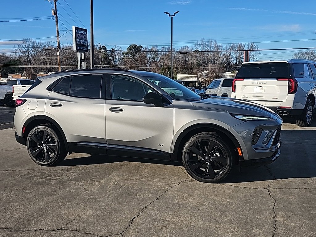 New 2025 Buick Envision Sport Touring image 2