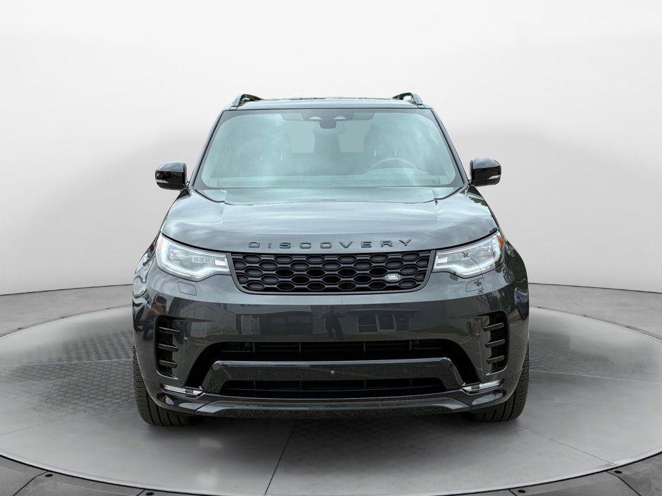 Used 2025 Land Rover Discovery Dynamic SE AWD/4WD image 2