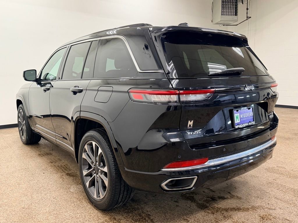 Used 2022 Jeep Grand Cherokee Overland AWD/4WD image 3