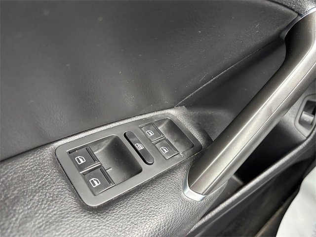 Used 2018 Volkswagen Passat 2.0T SE image 16