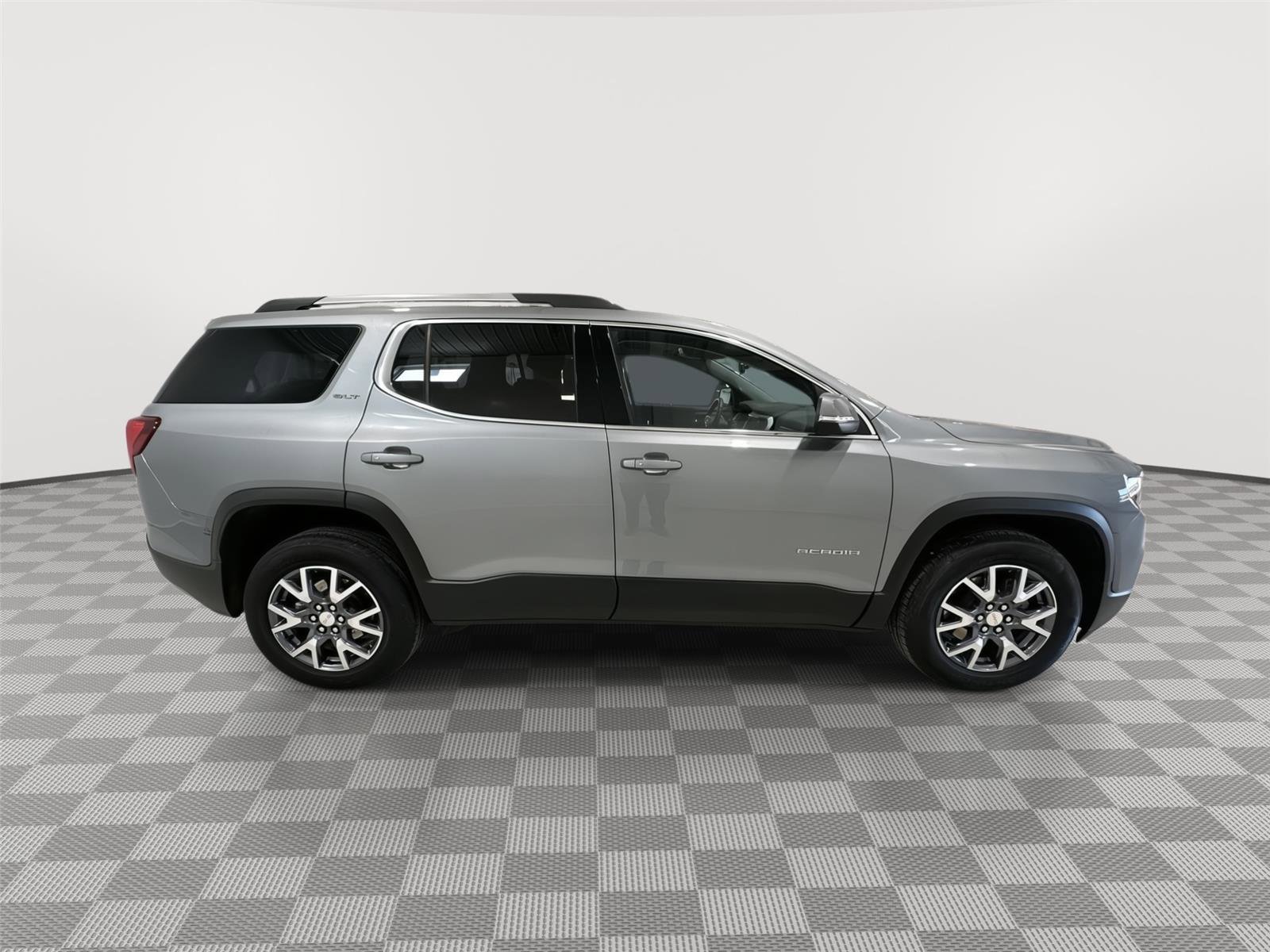 Used 2023 GMC Acadia SLT w/ Preferred Package image 6