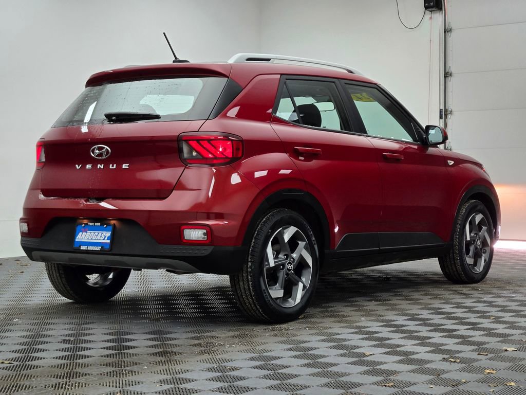 Used 2024 Hyundai Venue SEL image 12