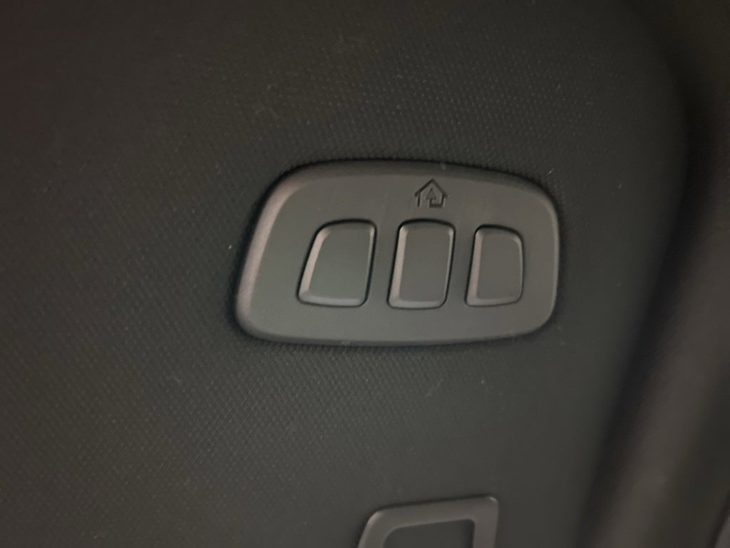 Used 2025 Lincoln Nautilus Premier w/ Equipment Group 102A image 22