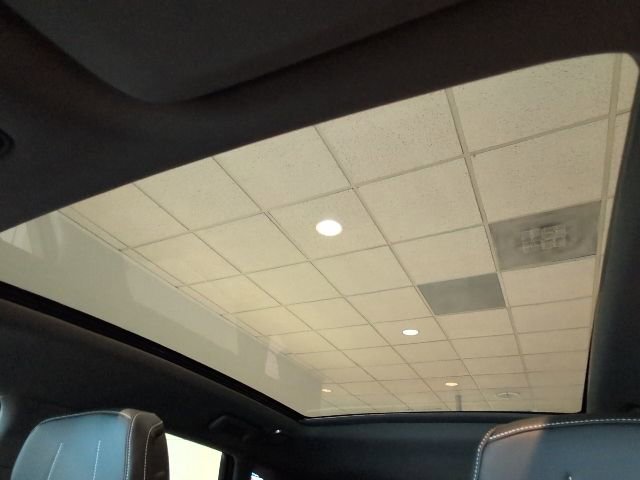 New 2025 Cadillac Optiq Luxury 1 w/ LPO, Floor Liner Package image 27