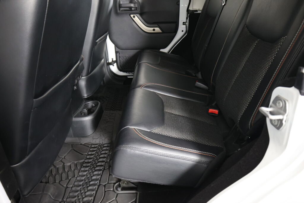 Used 2017 Jeep Wrangler 75th Anniversary image 17