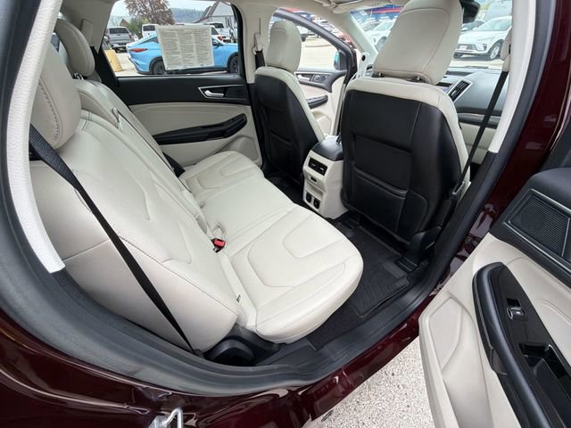 Used 2020 Ford Edge Titanium w/ Equipment Group 301A AWD/4WD image 32