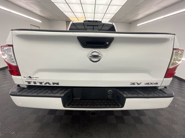 Used 2020 Nissan Titan SV w/ SV Convenience Package AWD/4WD image 15