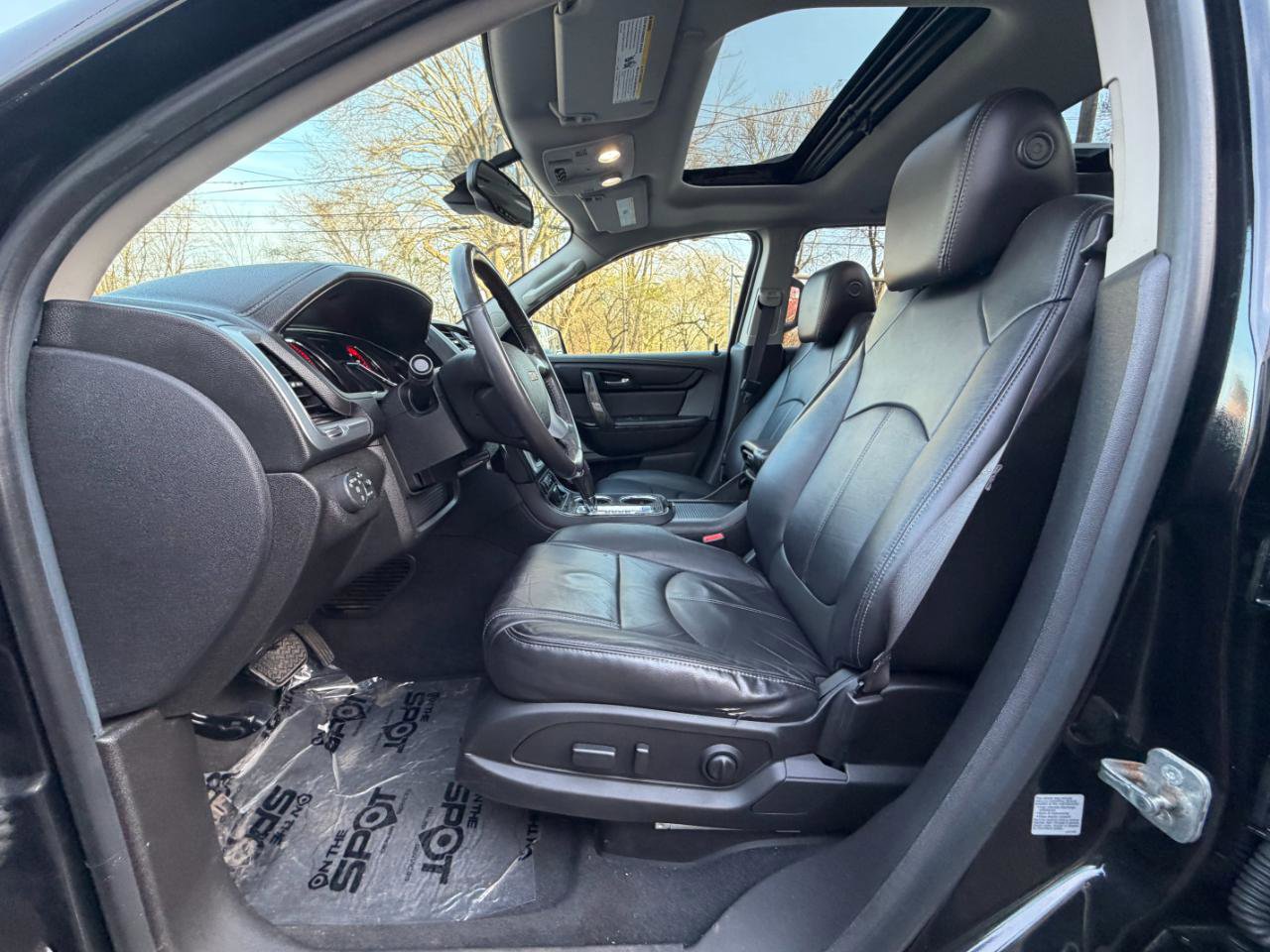 Used 2016 GMC Acadia SLT w/ Premium Edition image 16