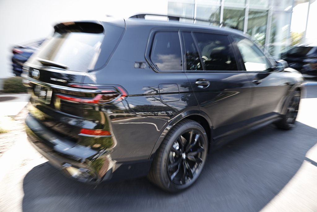 New 2026 BMW X7 xDrive40i w/ M Sport Package image 4