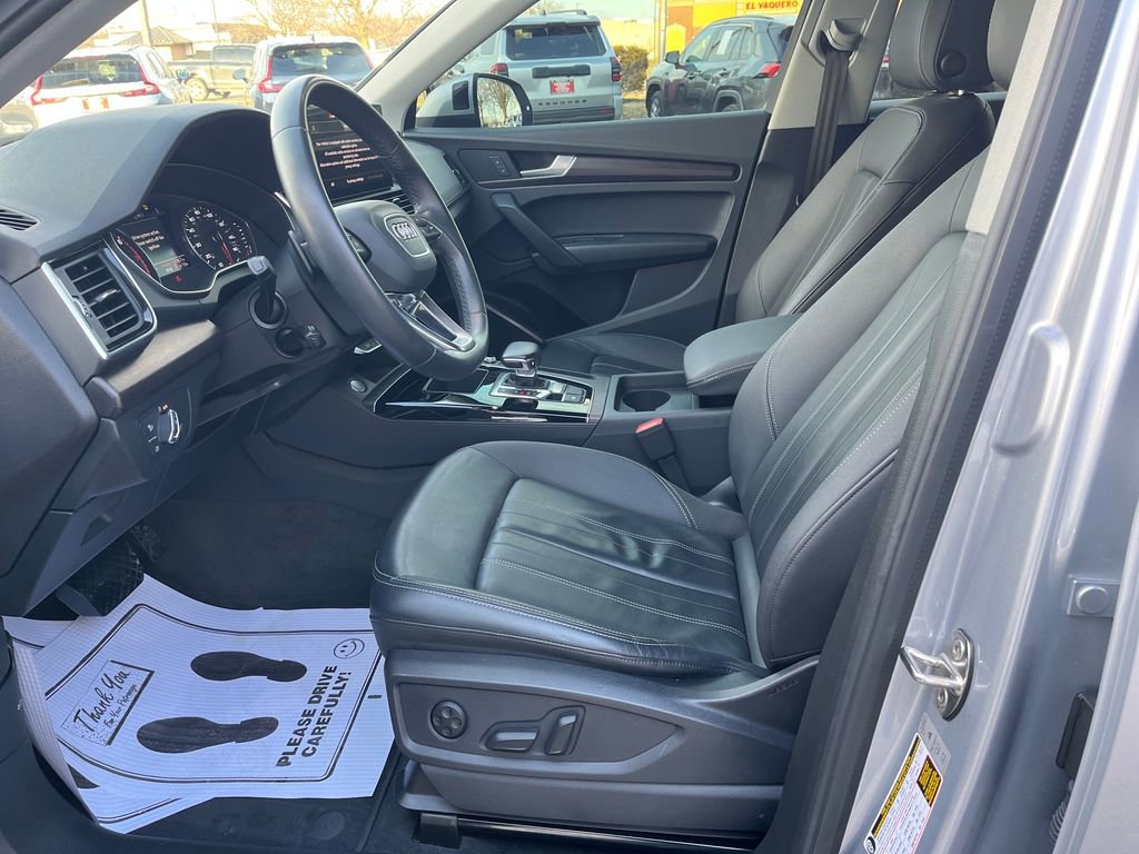 Used 2023 Audi Q5 2.0T Premium w/ Convenience Package image 11