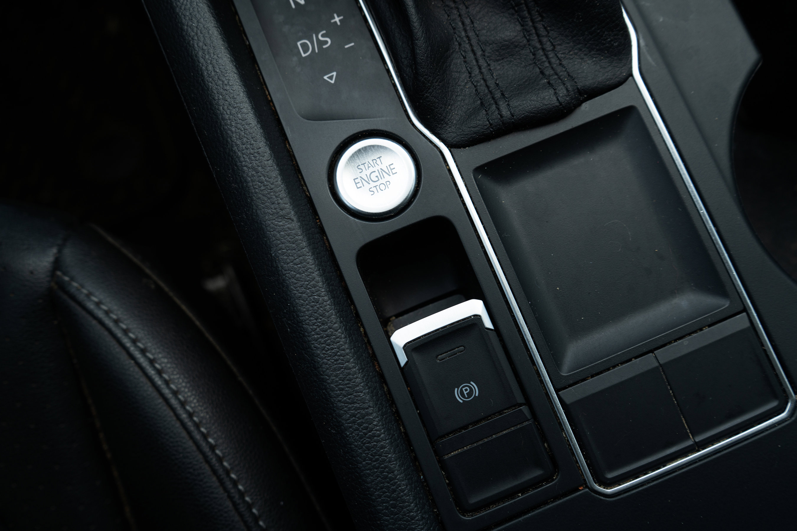 Used 2020 Volkswagen Atlas SE image 25