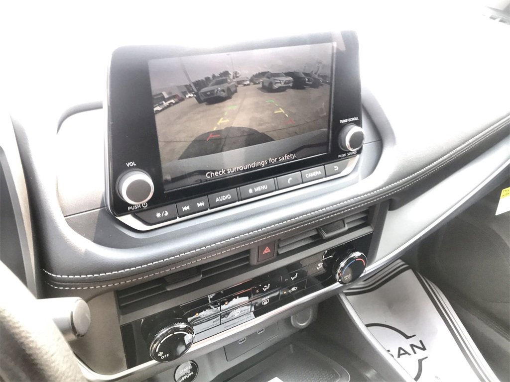 New 2026 Nissan Rogue S image 17