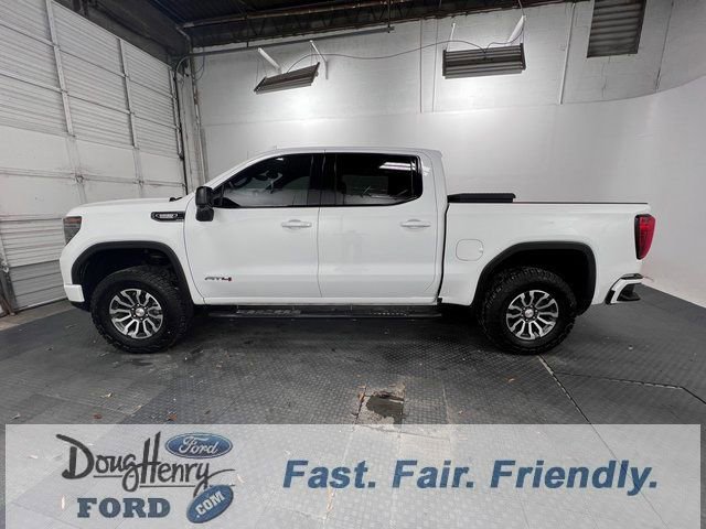 Used 2023 GMC Sierra 1500 AT4 w/ Technology Package AWD/4WD image 4