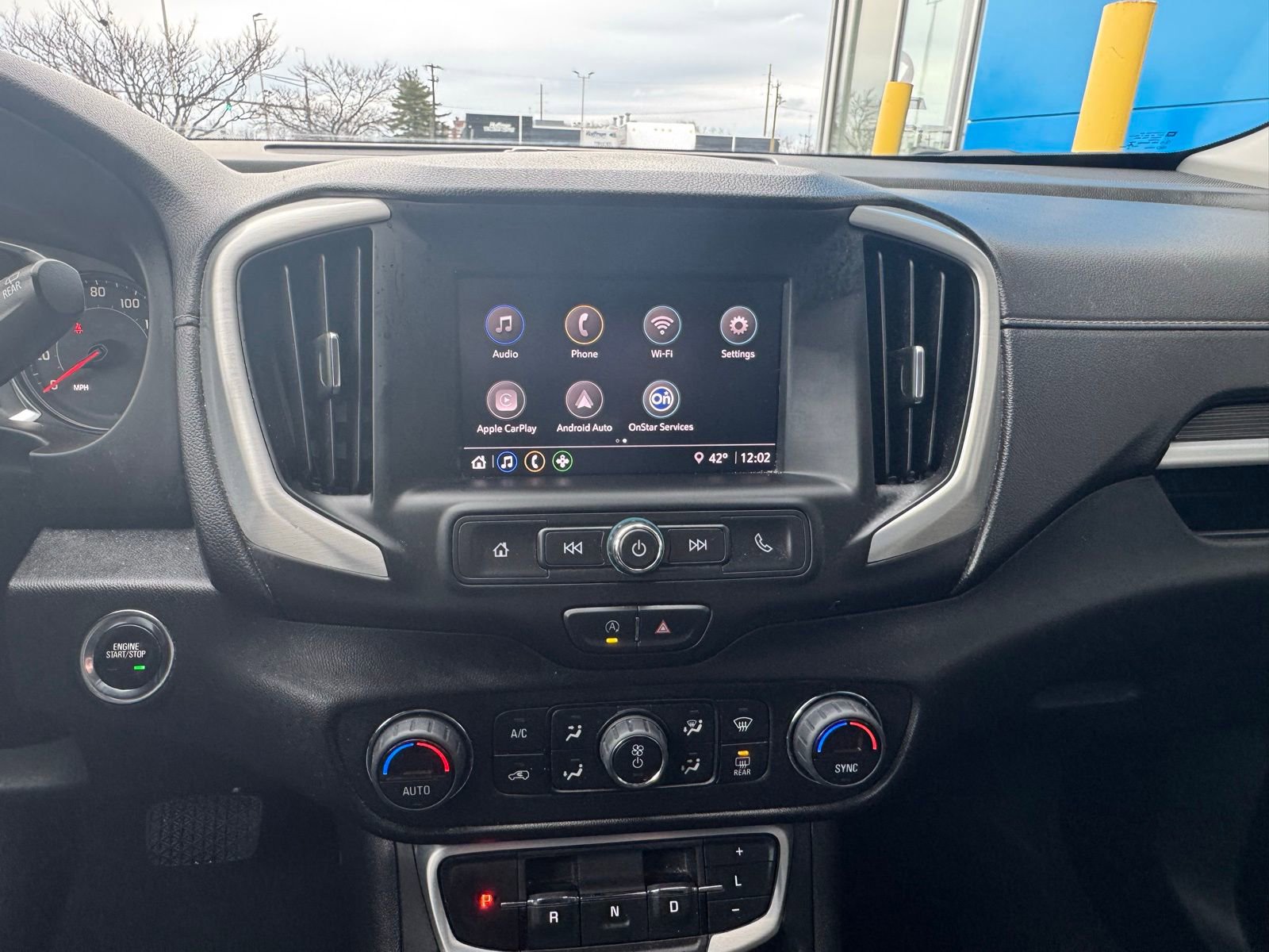 Used 2022 GMC Terrain SLE image 18