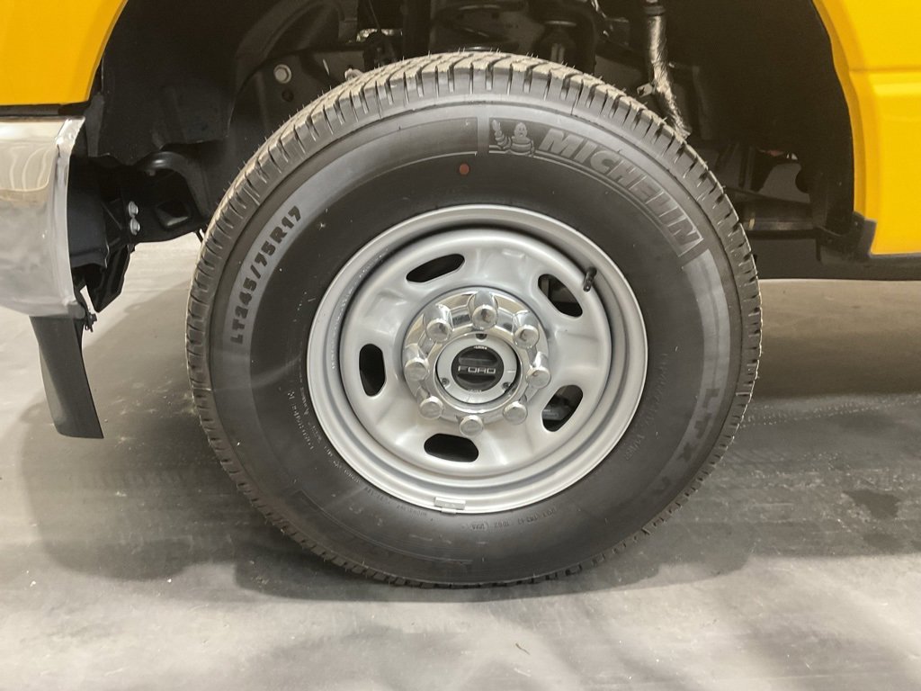 Used 2025 Ford F250 XL w/ 360-Degree Camera Package image 6