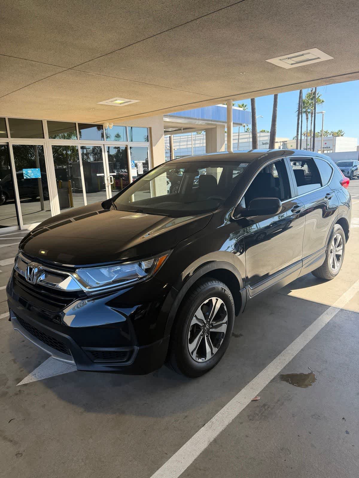 Used 2017 Honda CR-V LX image 2