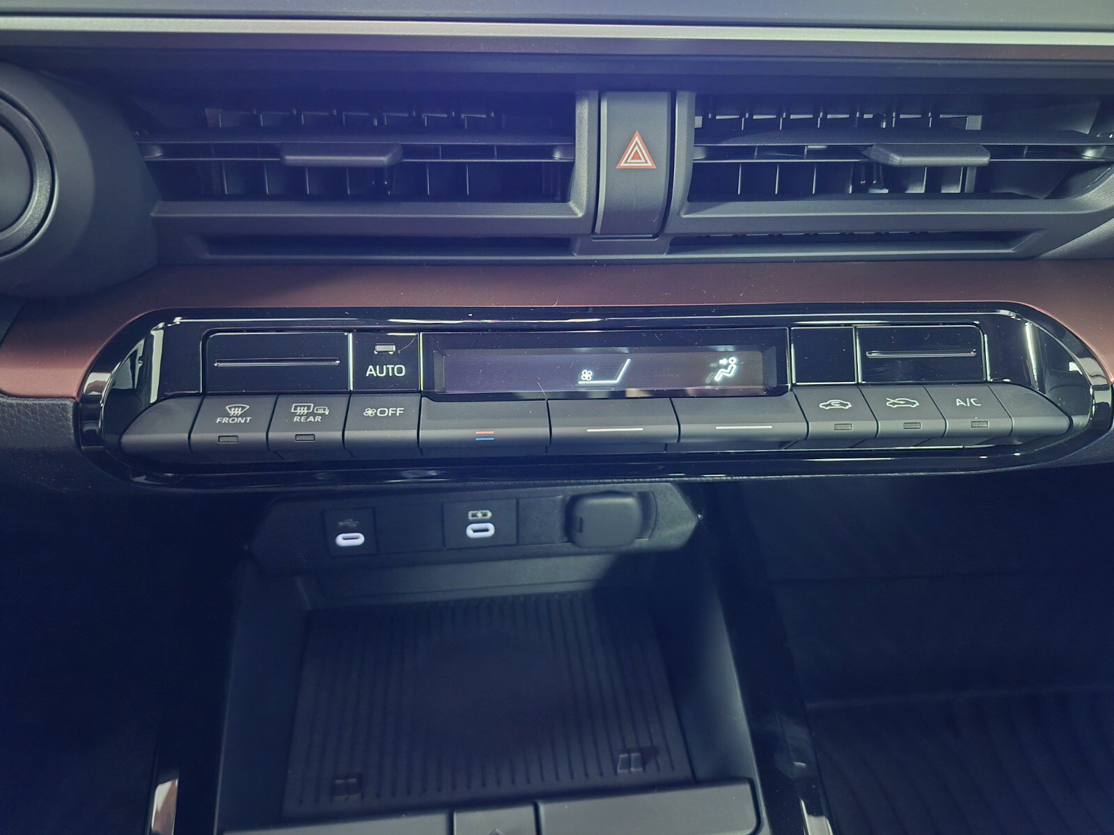 New 2026 Toyota Prius Plug-In Hybrid image 25