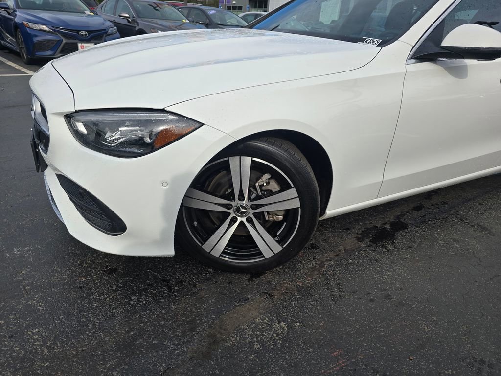 Used 2025 Mercedes-Benz C 300 4MATIC Sedan image 2