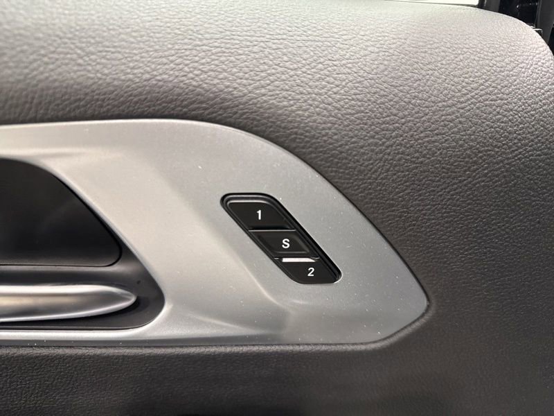 New 2026 Chrysler Pacifica Limited image 28