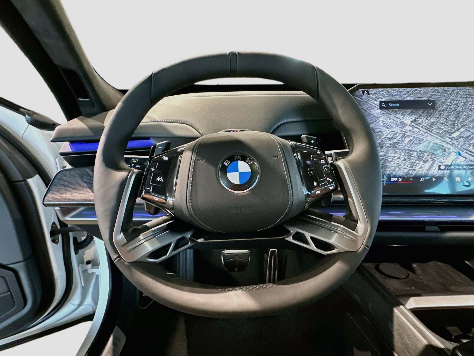 New 2027 BMW 740i w/ Executive Package RWD image 8