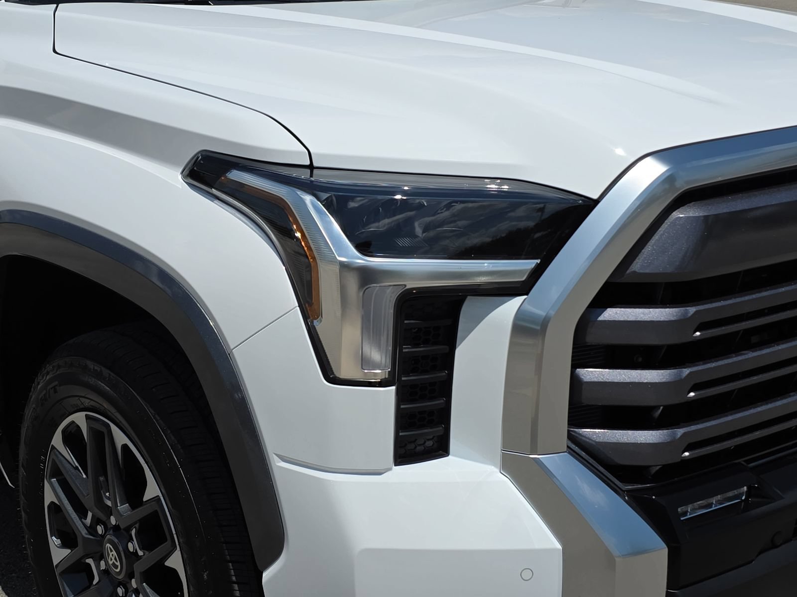 New 2026 Toyota Tundra Limited AWD/4WD image 26