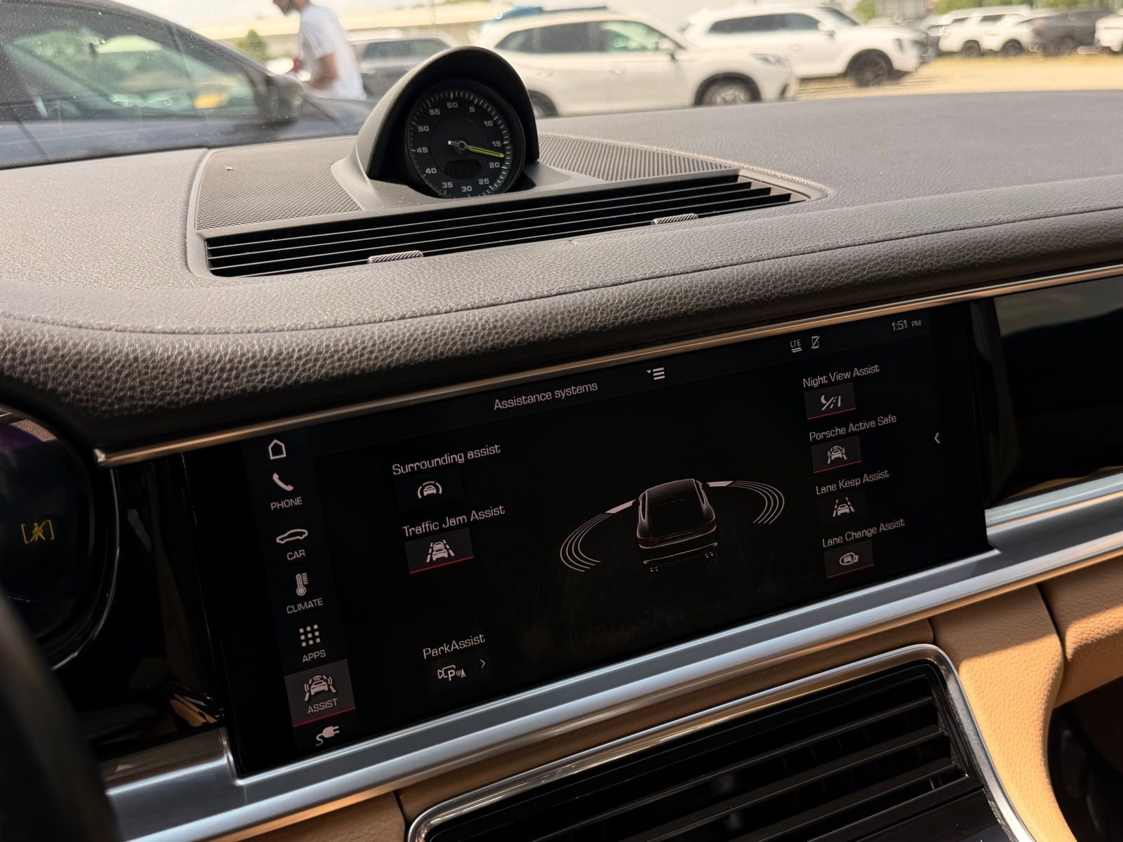 Used 2018 Porsche Panamera 4 AWD/4WD image 58