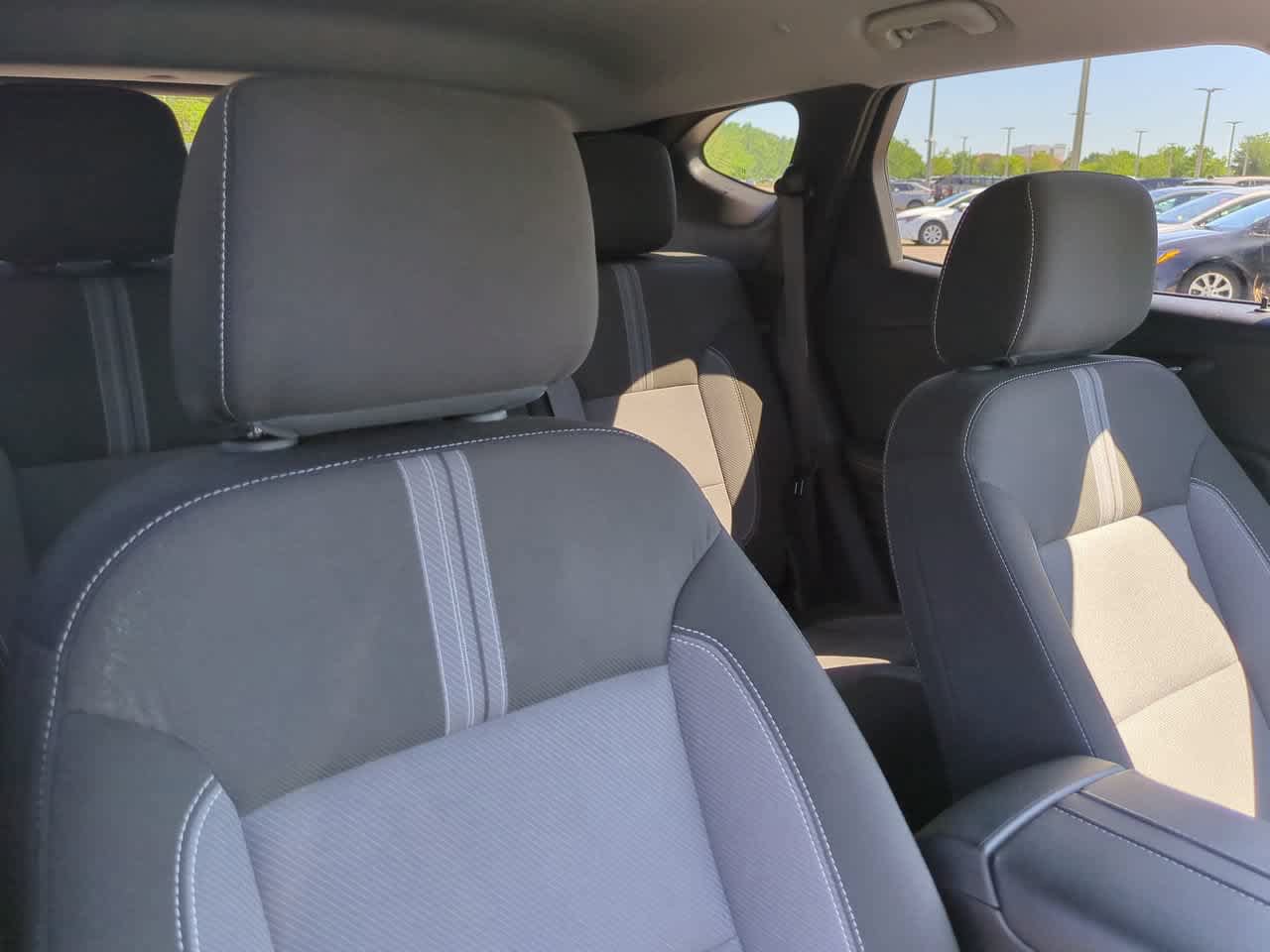 Used 2025 Chevrolet Blazer LT FWD image 7