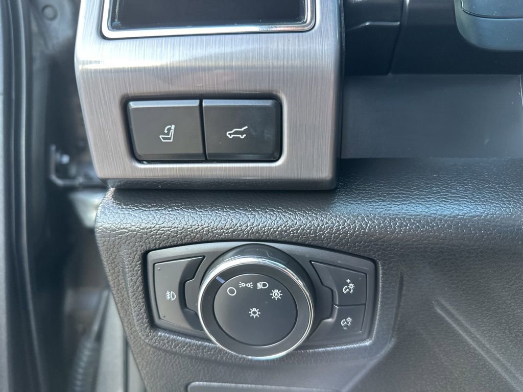 Used 2021 Ford Expedition Platinum image 11