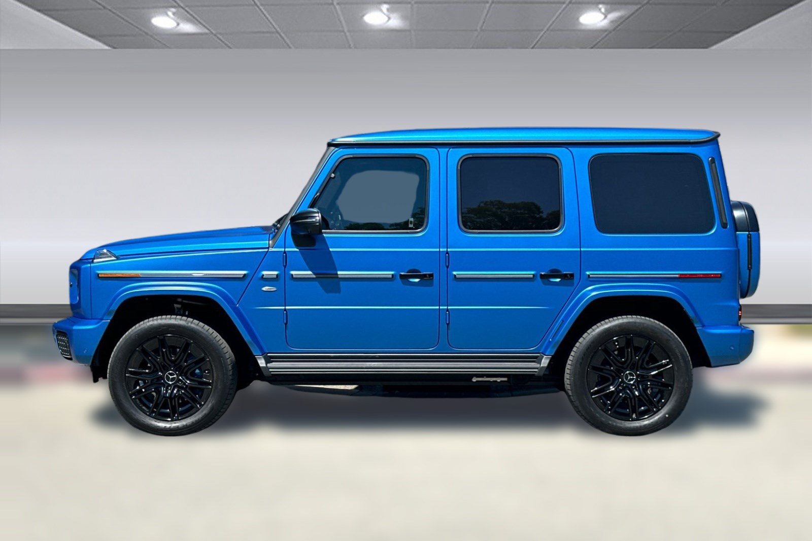 Used 2025 Mercedes-Benz G 580 w/ EQ Technology image 2