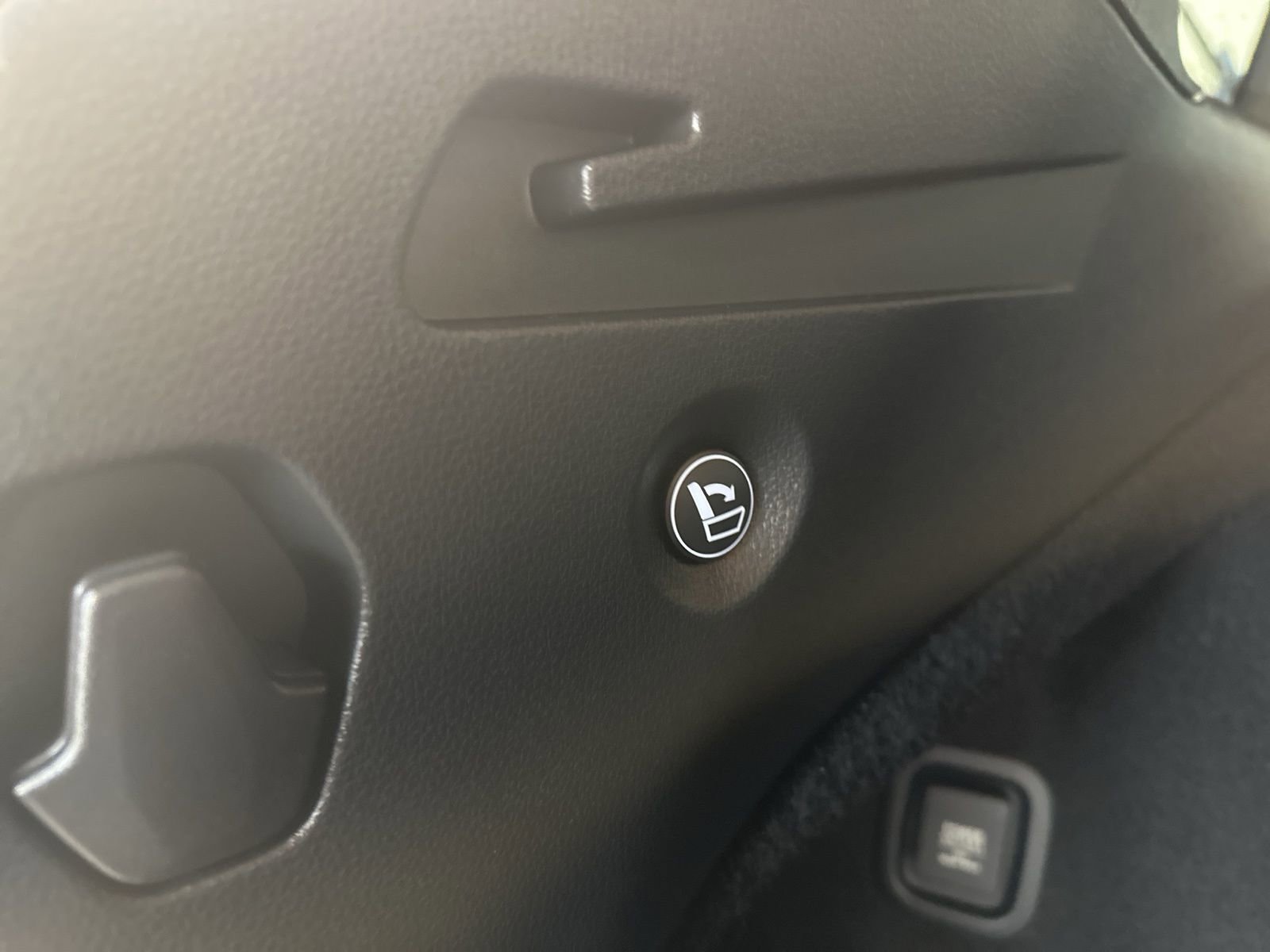 Used 2021 Honda Passport EX-L image 28