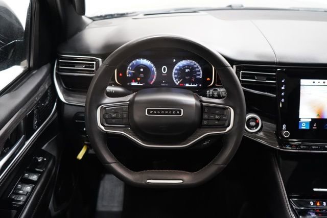 Used 2022 Jeep Wagoneer Series III w/ Premium Group I image 13