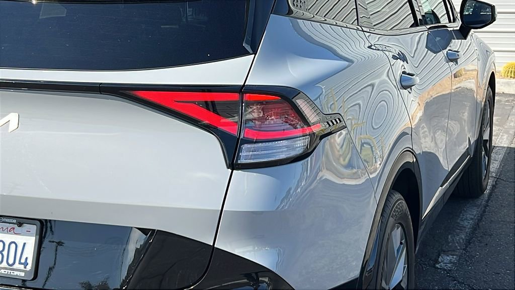Used 2025 Kia Sportage SX image 7