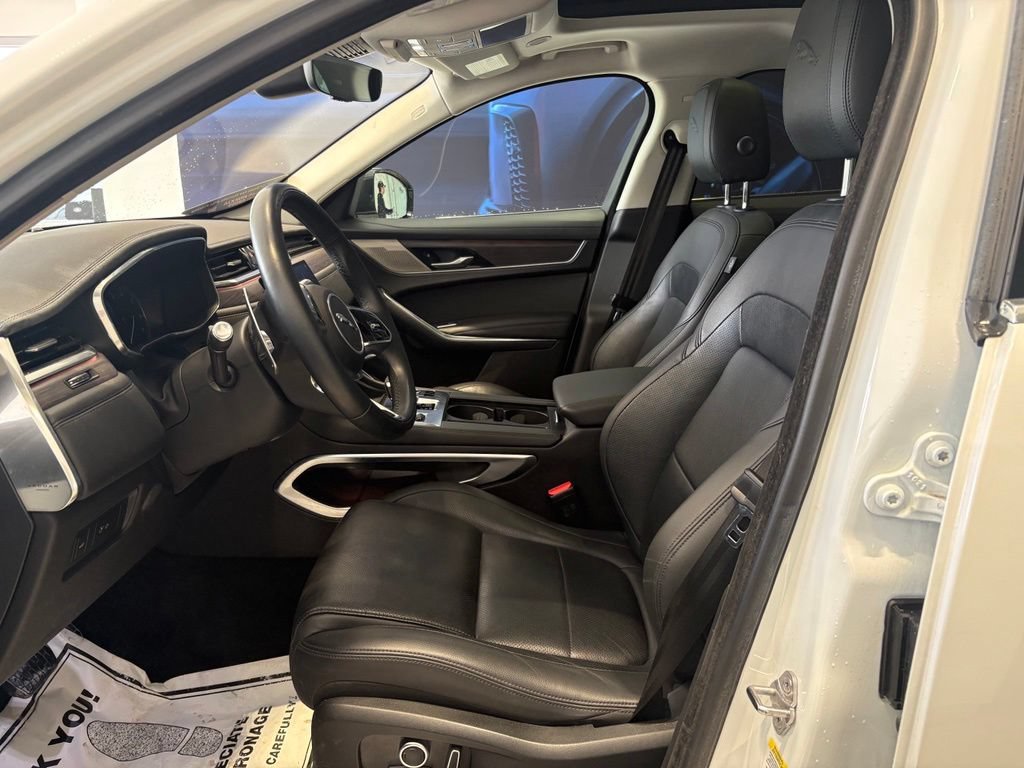 Used 2022 Jaguar F-PACE S AWD/4WD image 15