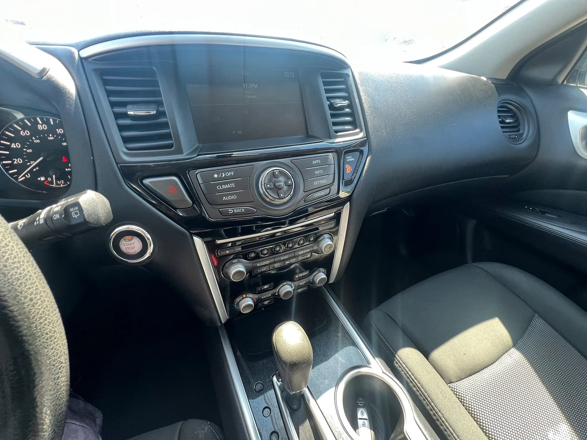 Used 2019 Nissan Pathfinder S image 20