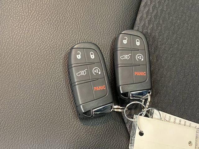 New 2026 Jeep Compass Latitude w/ Sun and Sound Group image 29